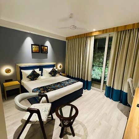 Hotel Malbork Inn @ Janakpuri Делхи Екстериор снимка