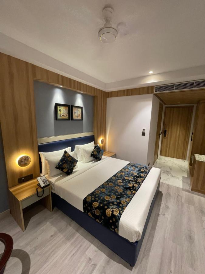 Hotel Malbork Inn @ Janakpuri Делхи Екстериор снимка